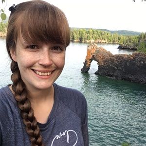 Meet your Posher, Carina